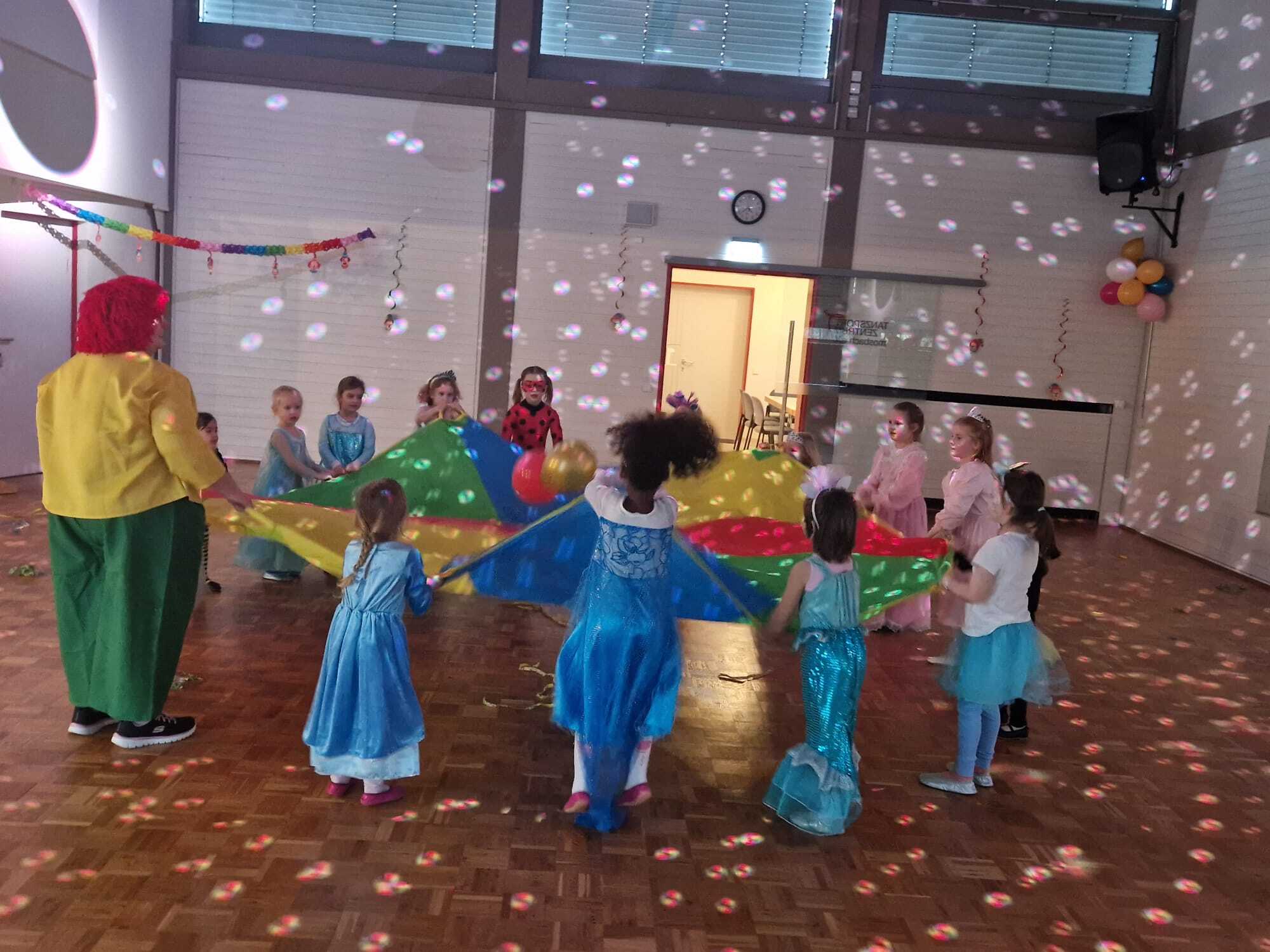 Faschingsfeier mit den Kindertanzgruppen